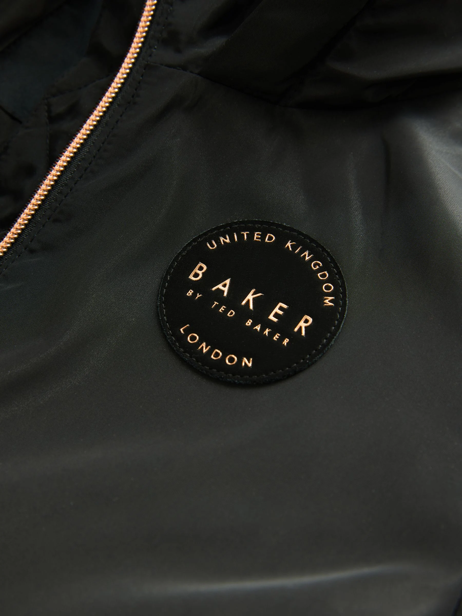 Zwart - Baker by Ted Baker - Regenbestendige regenjas met strik en ruches