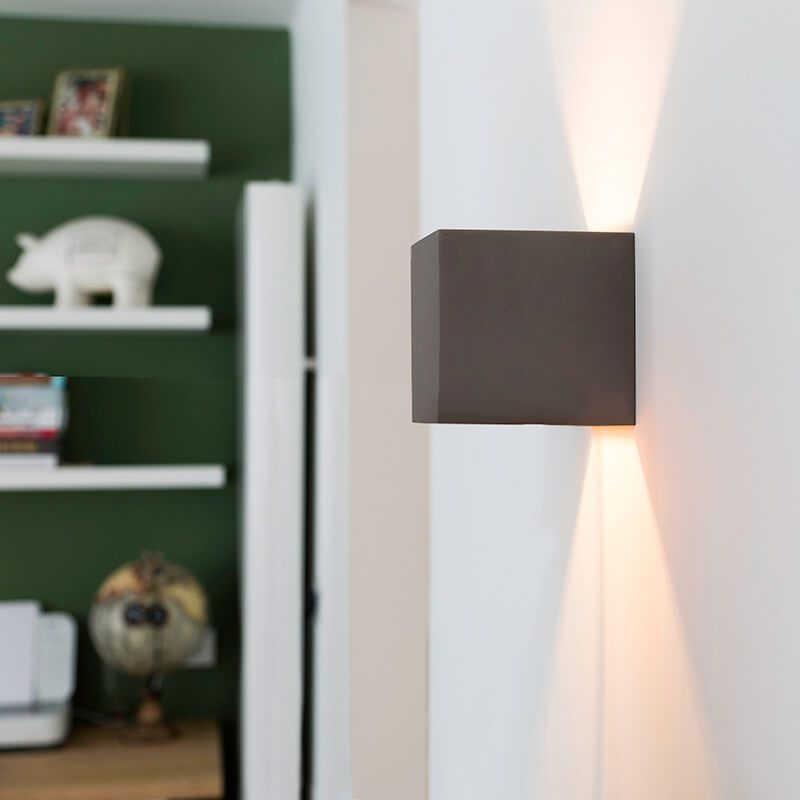 Industri�le wandlamp beton met lichteffect - Box