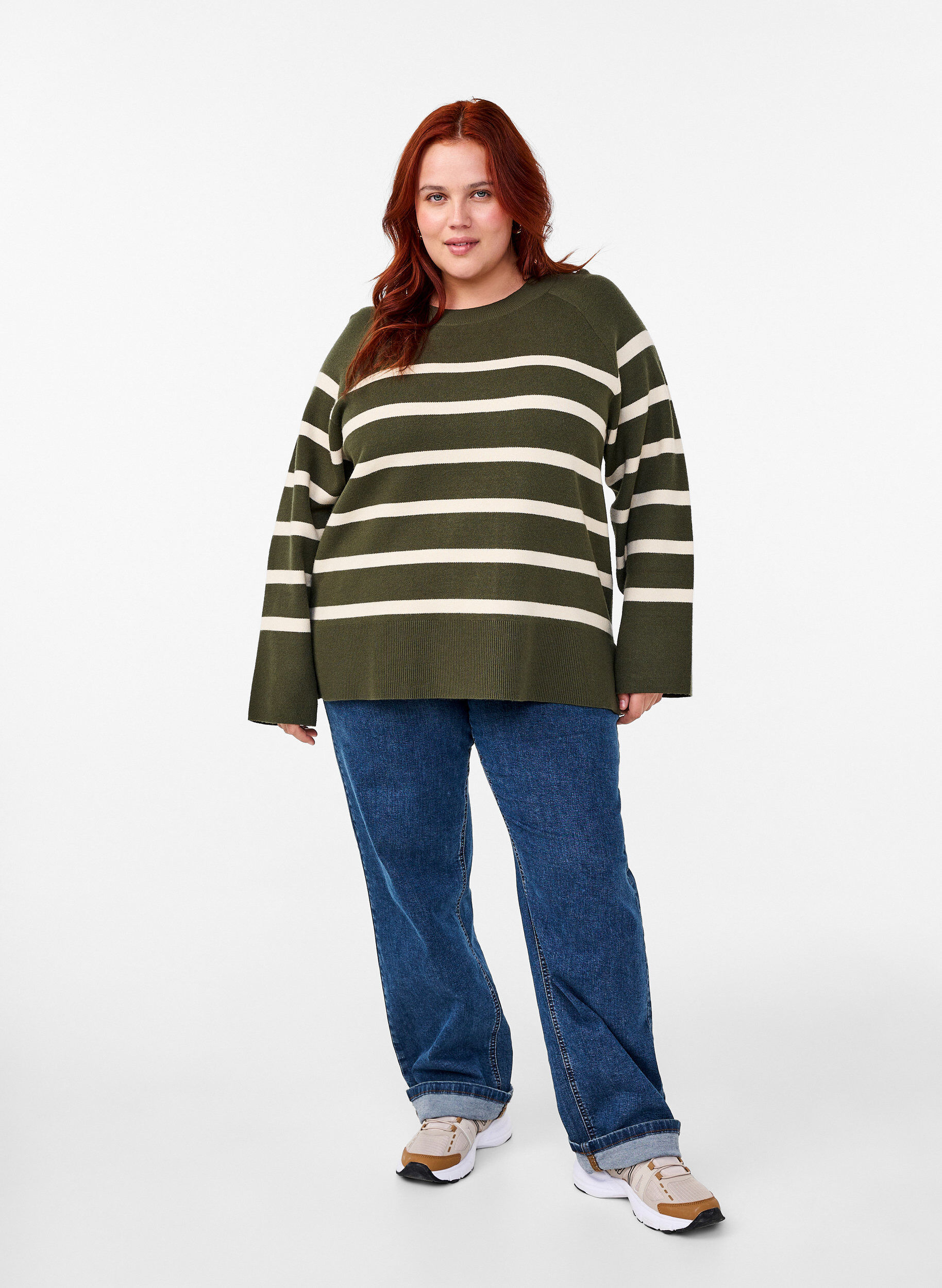 Stribet strikbluse med rund hals