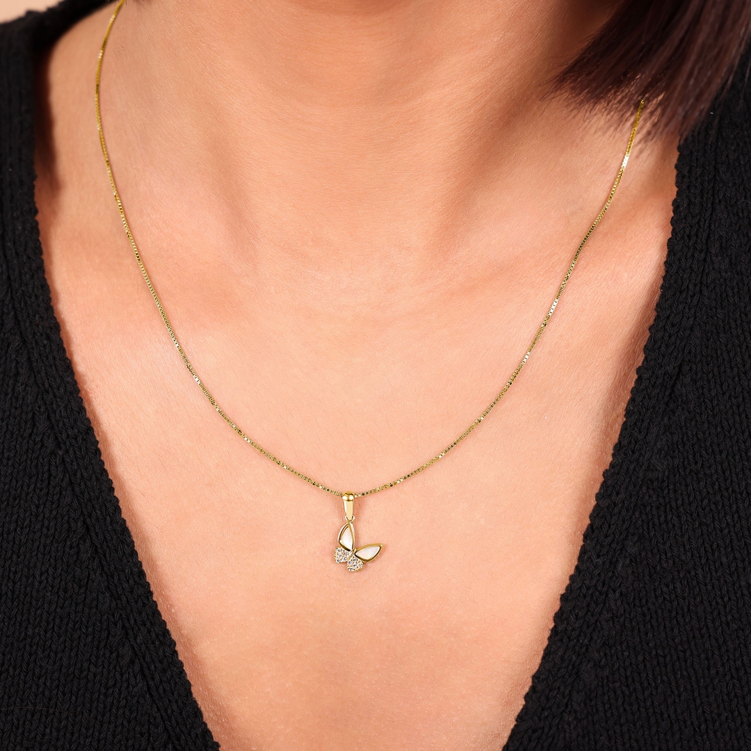 Anhänger 750/18 K Gelbgold Schmetterling mit Perlmutt & Zirkonia