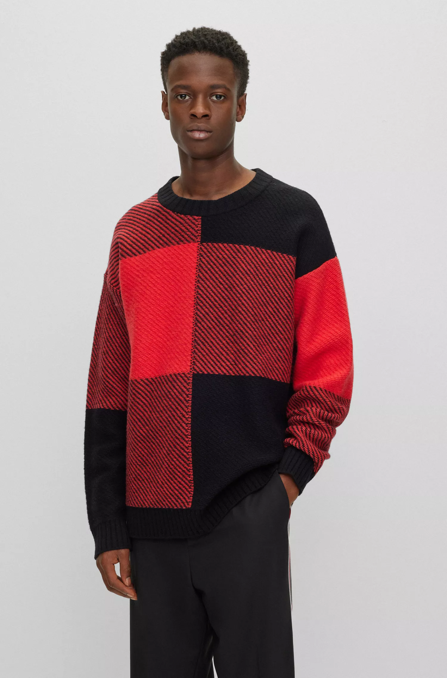 Suéter HUGO vermelho de modelagem relaxada com estampa xadrez Vichy em jacquard.