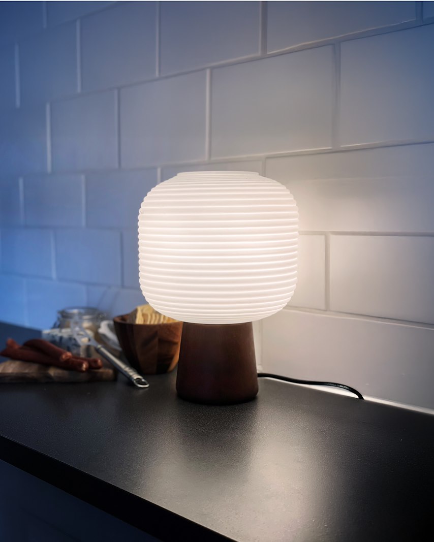 Aura bordlampe brunbeis/hvit E27