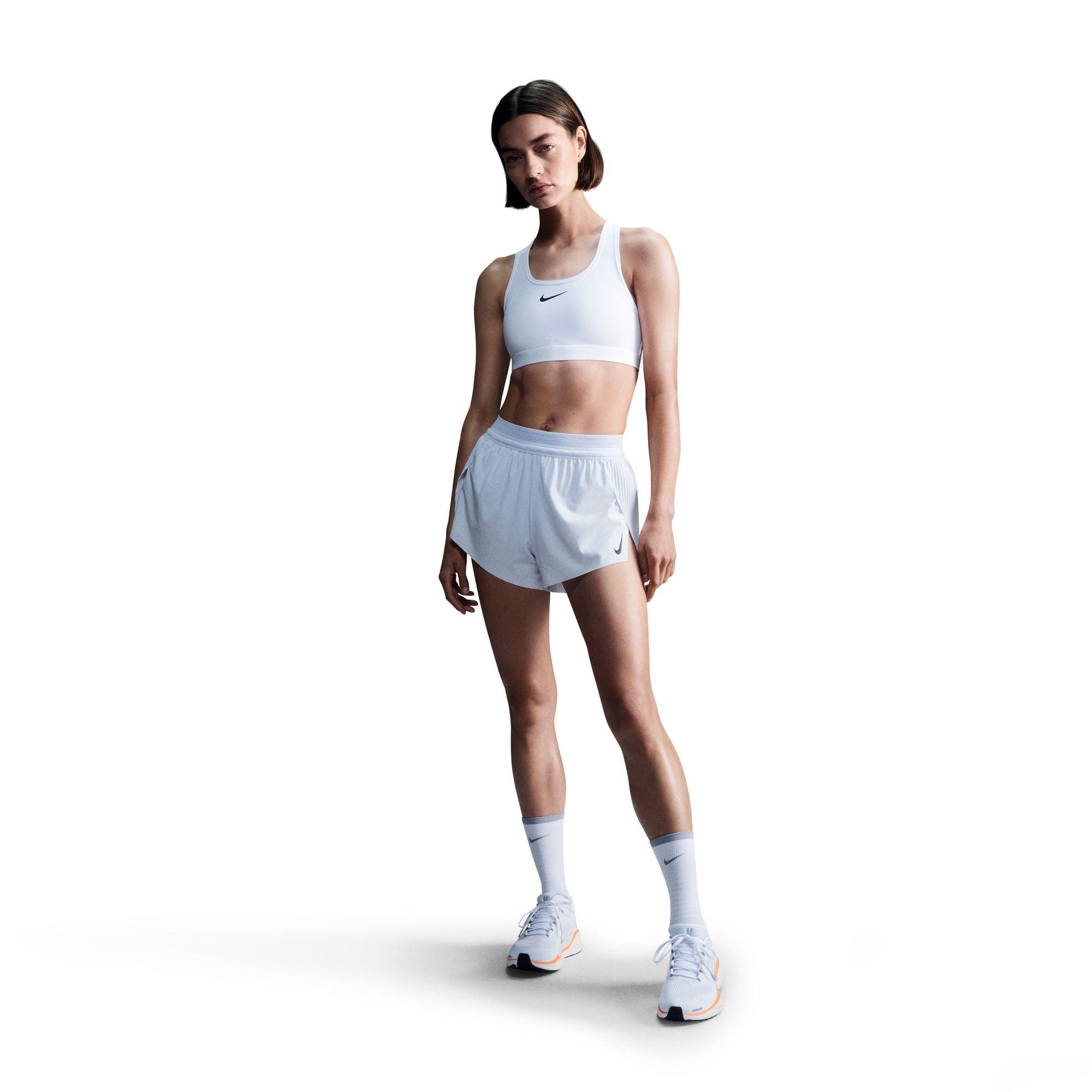 Nike Swoosh Womens Medium Support 1 Piece Pad Sports Bra