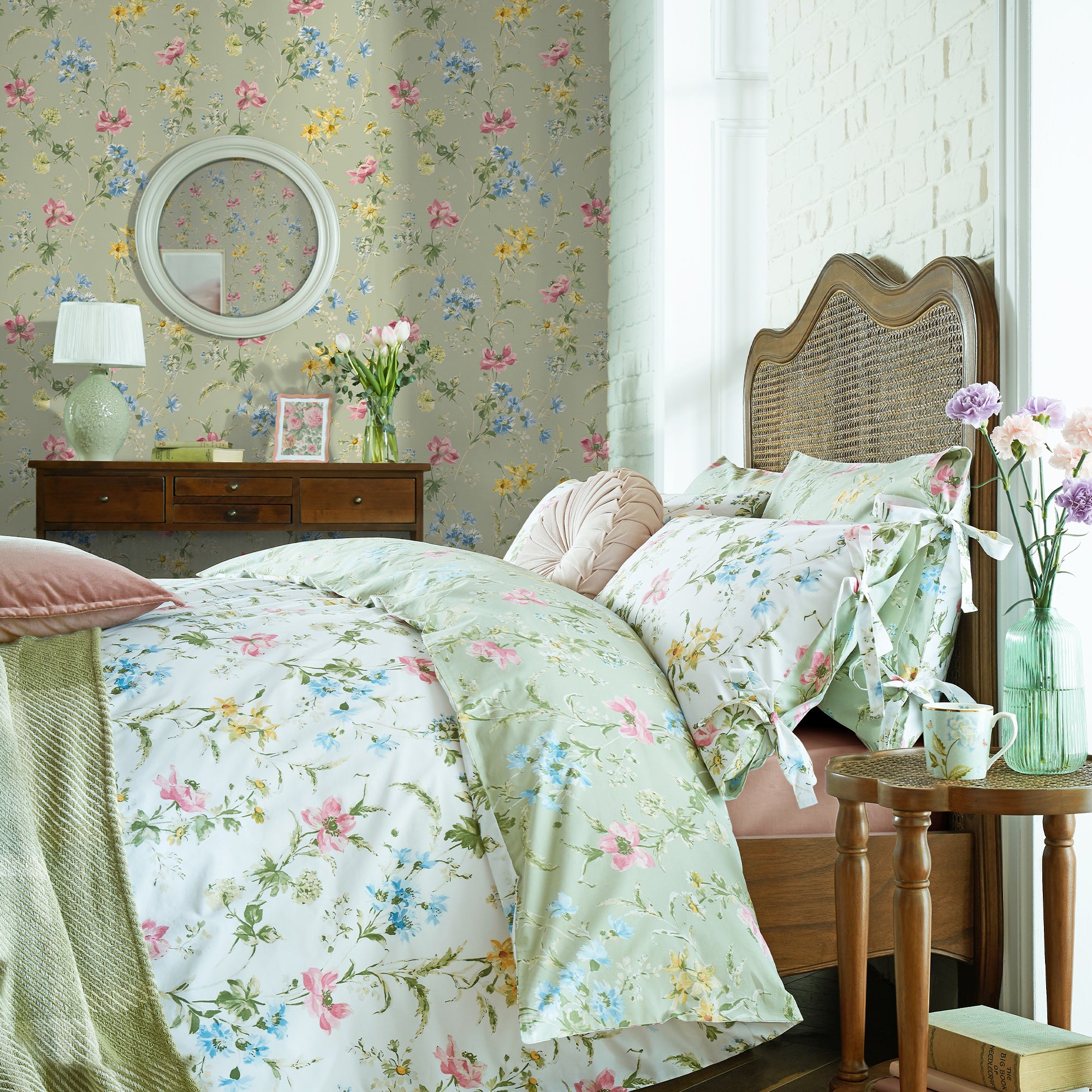 Laura Ashley Poppy Meadow Behang - Bloemen - 10mx52cm - Groen
