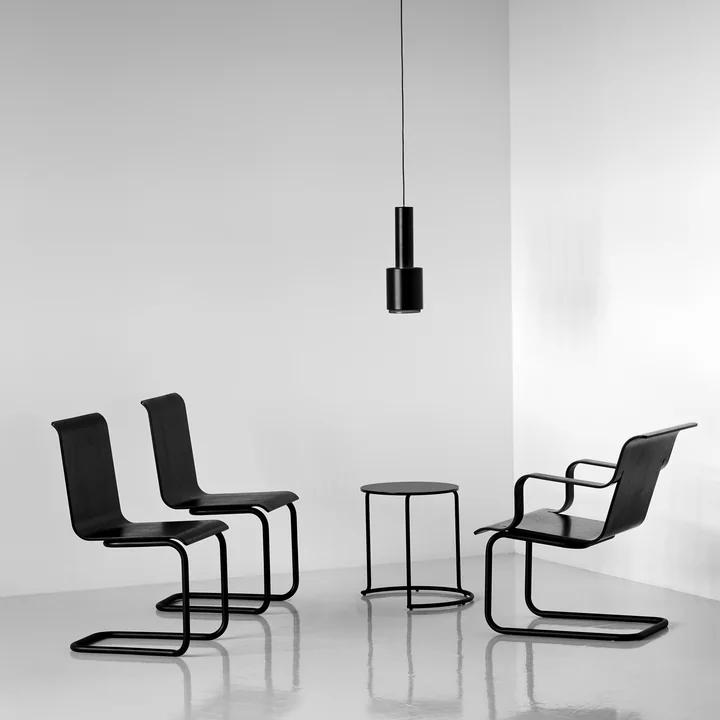Artek - Side Table 606, schwarz
