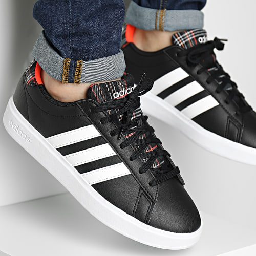Baskets Grand Court 2.0 HQ1721 Core Black Footwear Grey Two