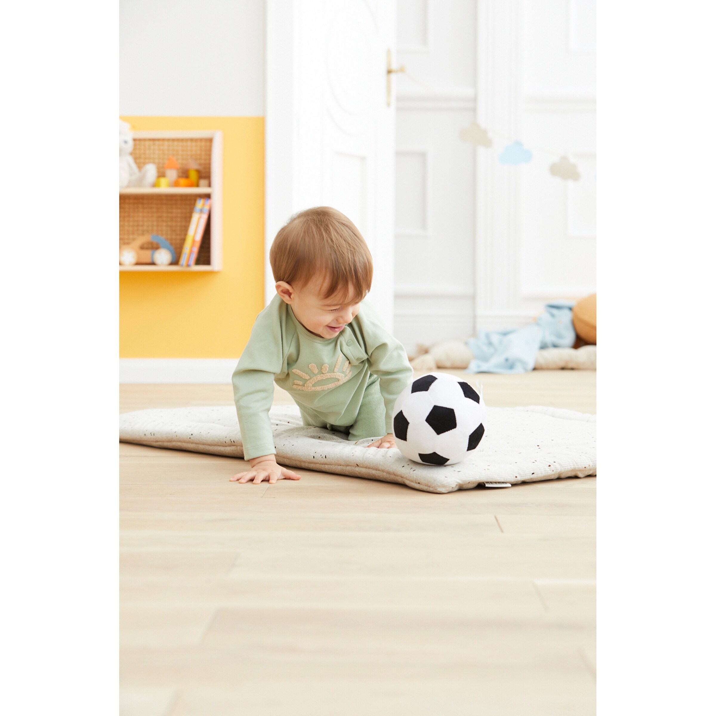 solini Stoffball Fußball mit Rassel