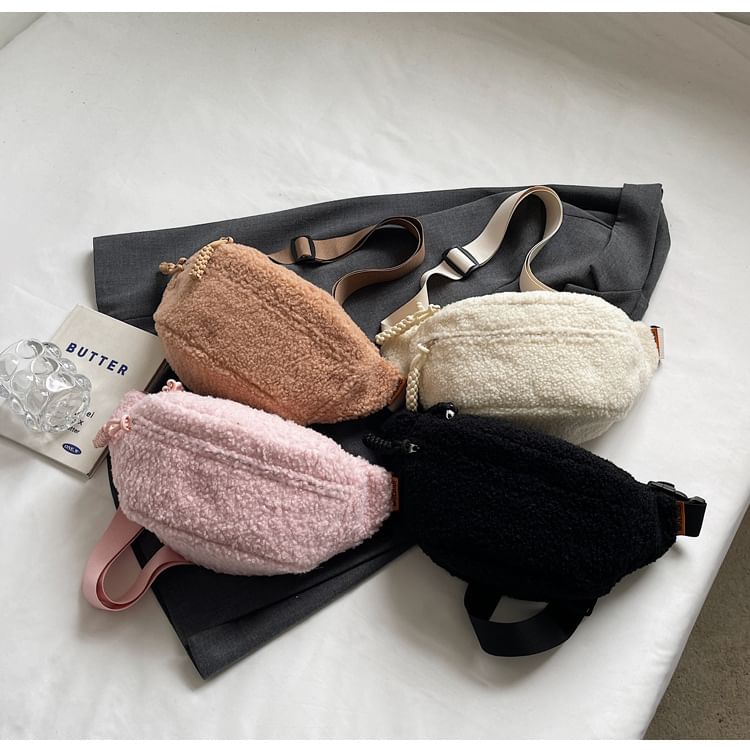Velocia - Multi-Pocket Faux Shearling Heuptas