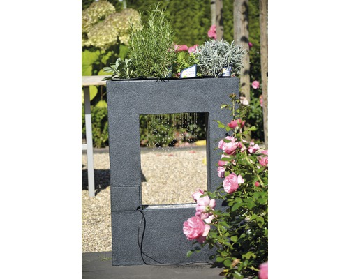 Design tuinfontein met plantenbak, 54,5 x 19 x 76 cm, kunststeen grijs, inclusief slang en pomp.