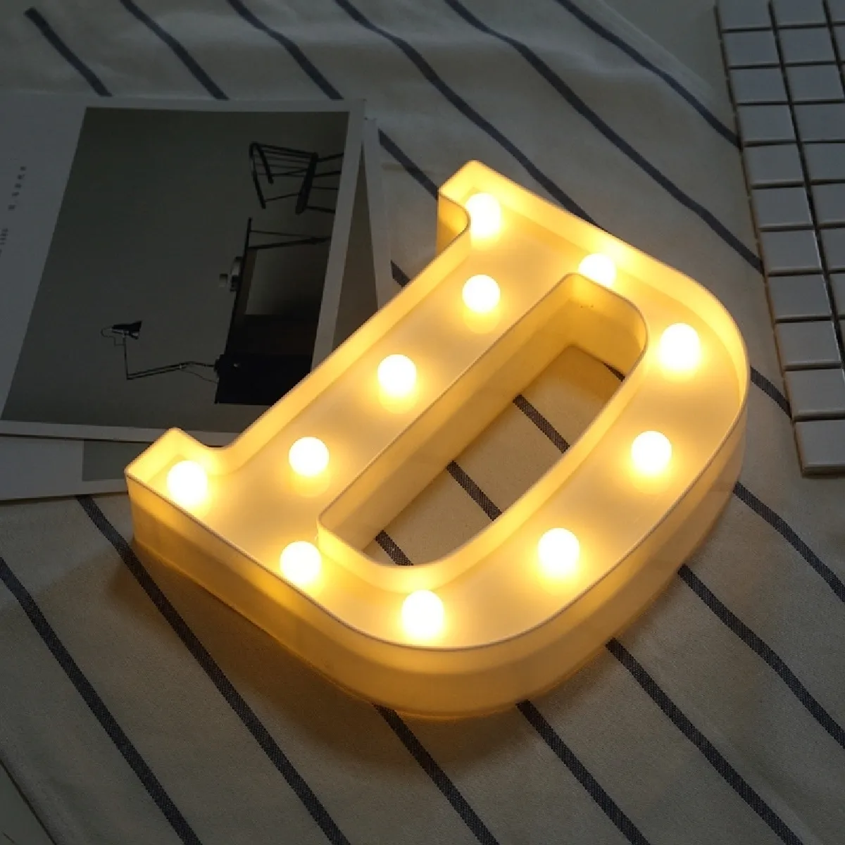 WEWOO Guirlande lettre anglaise D - LED Battery