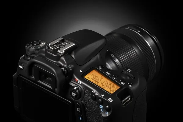 Canon EOS 70D - Digitalkamera - SLR - 20.2 MP - APS-C - 1080p - 3x optisk zoom EF-S 18-55 mm IS STM objektiv - Wireless LAN