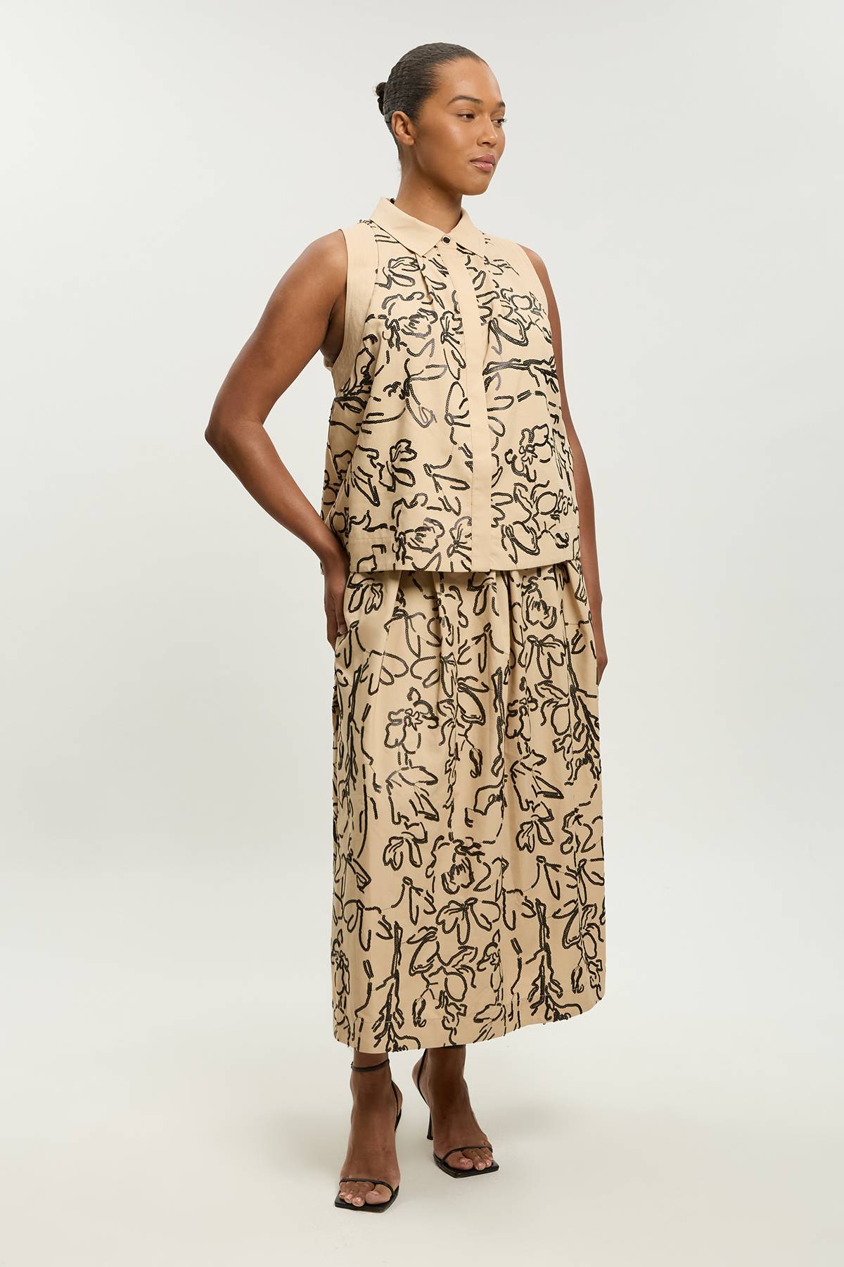 KarenMillen Haut Grande Taille En Lin À Col Avec Sequins Mats