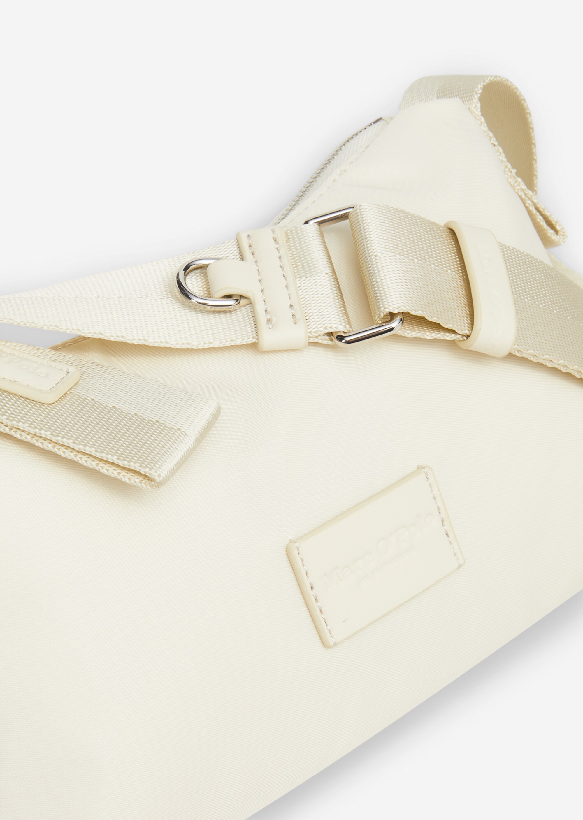 Umhängetasche small aus recyceltem Material