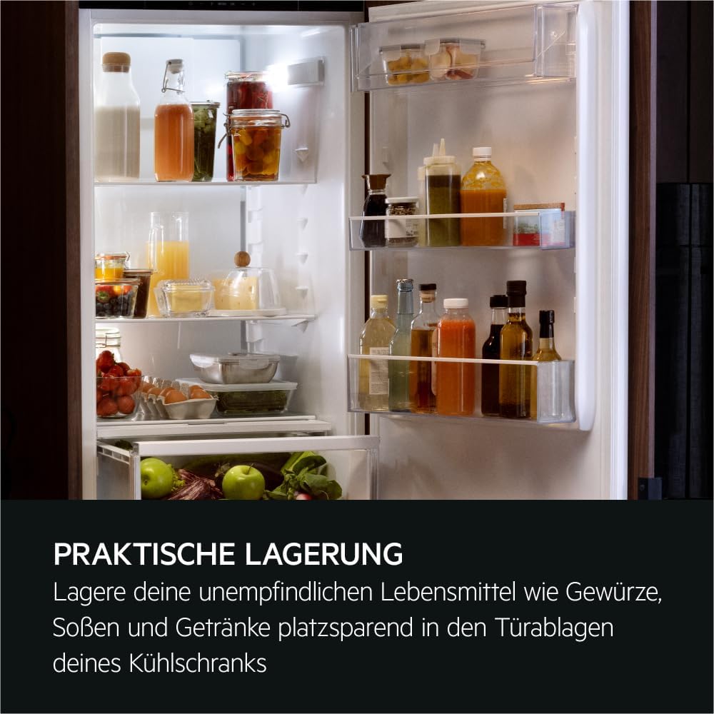 AEG Einbau-Kühlschrank 88 cm ohne Gefrierfach, Serie 5000 OptiSpace: 3x vielfach verstellbare Glasablage, großer Kühlraum (142L), LED-Beleuchtung, mechanische Steuerung, Schlepptür-Technik, TSK5O881ES