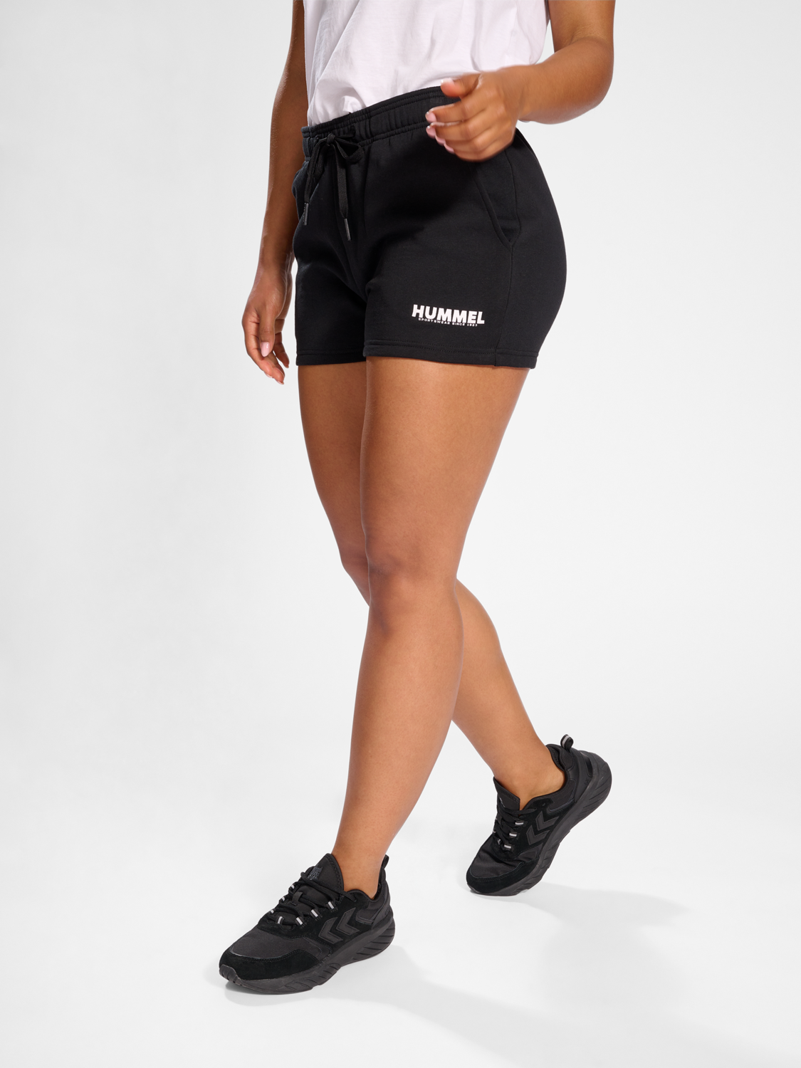 hmlLEGACY WOMAN SHORTS