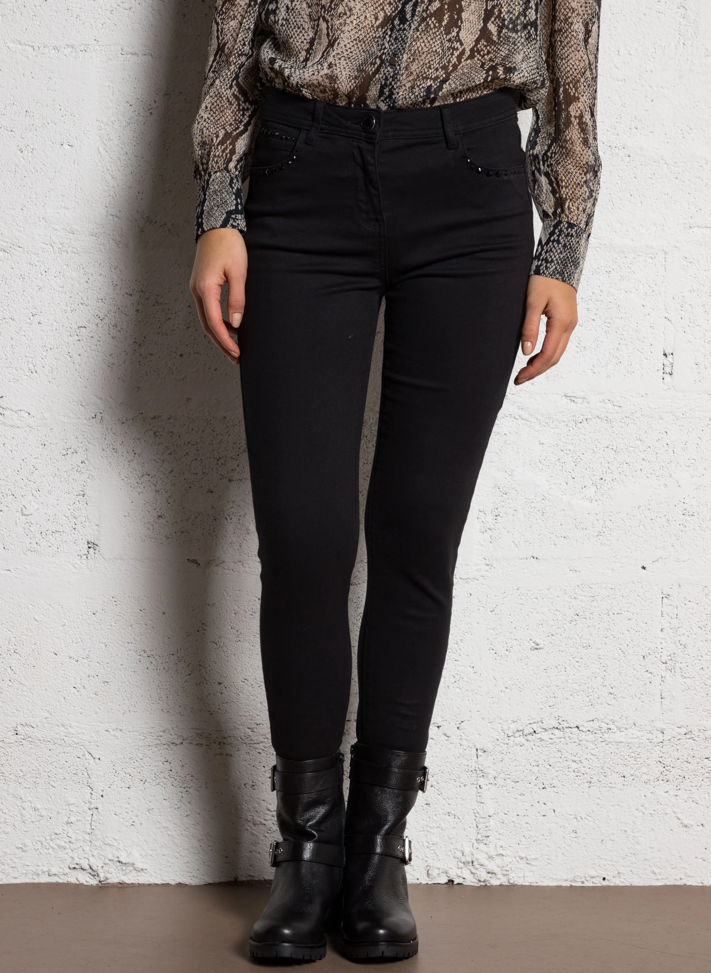 PRIVA - Jean skinny à détails strass | Noir