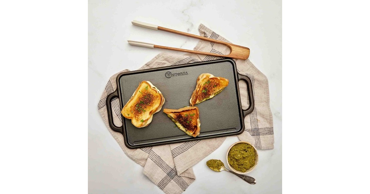 VictoriaOmkeerbare Bakplaat 33 x 21 cm, Seasoned grillplaat  (Zwart, Color packaging)