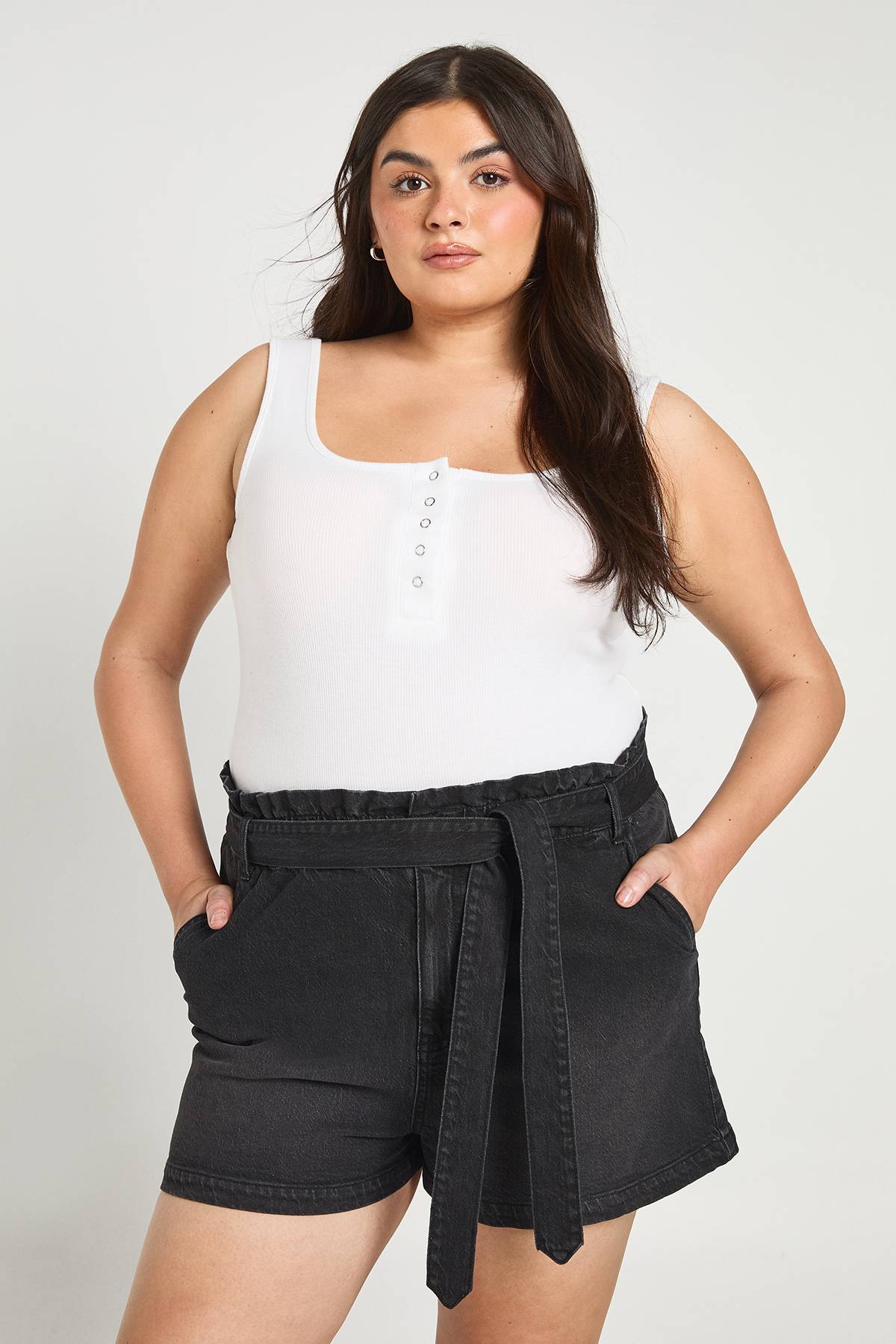 boohoo Short En Jean Taille Paperbag Grande Taille