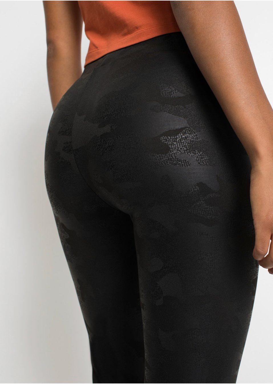 Legging brillant avec imprimé camouflage