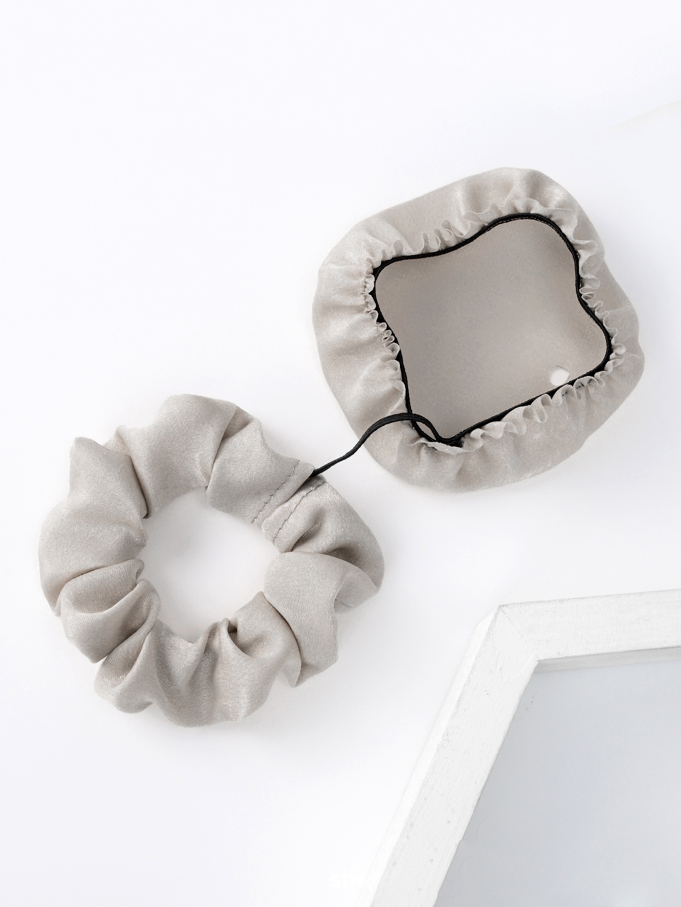2in1 Anti-K.o. Tropfen Scrunchie Haargummi mit Getränke Becher Abdeckung für Festival / OpenAir / Partys - Grau