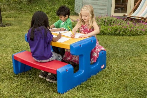 Little Tikes Large Picnic Table, Indendørs & udendørs, Blå, Rød, Gul, 6 person(er), Plast, 3 År, 23 kg