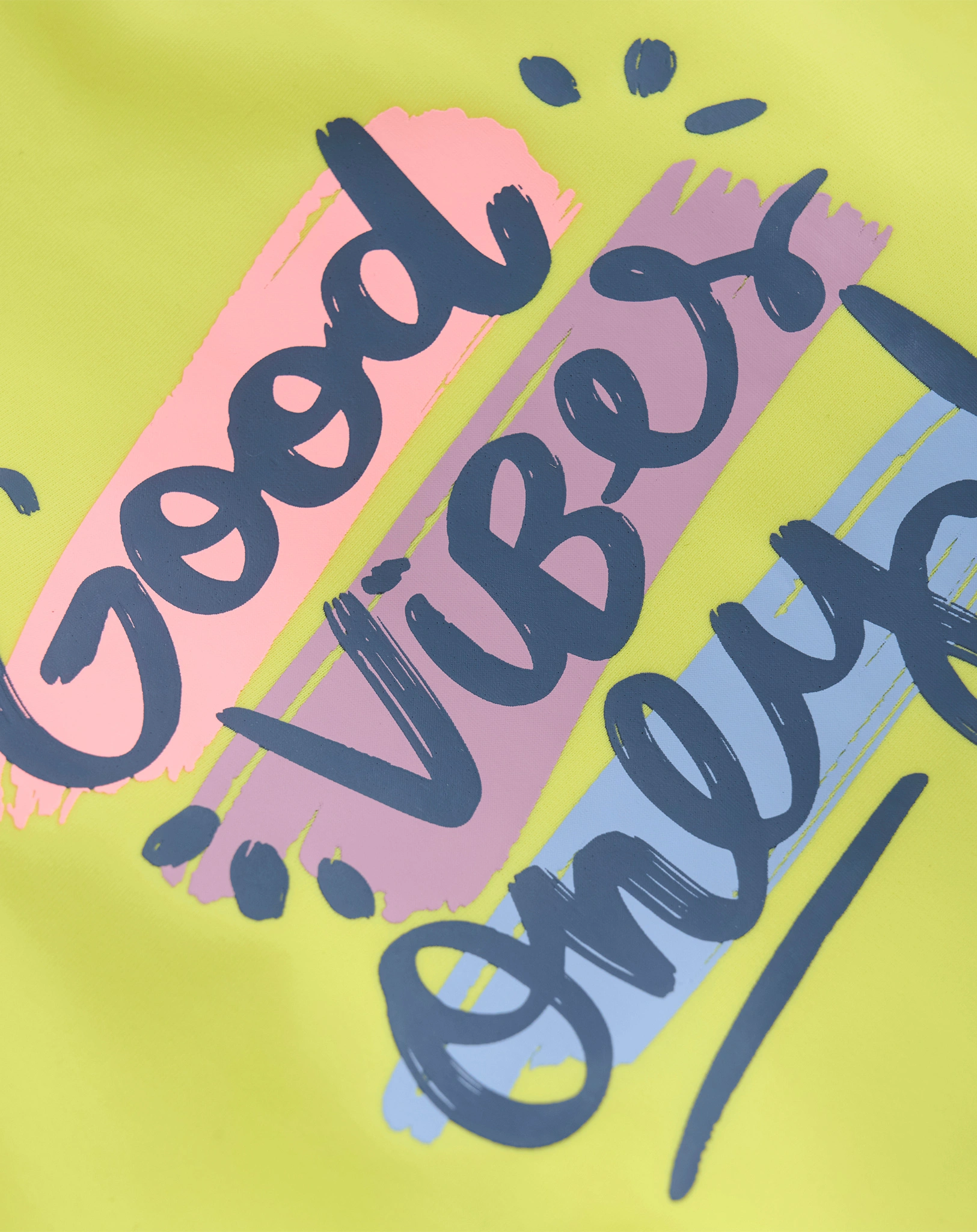 Badeshirt GOOD VIBES ONLY in limelight