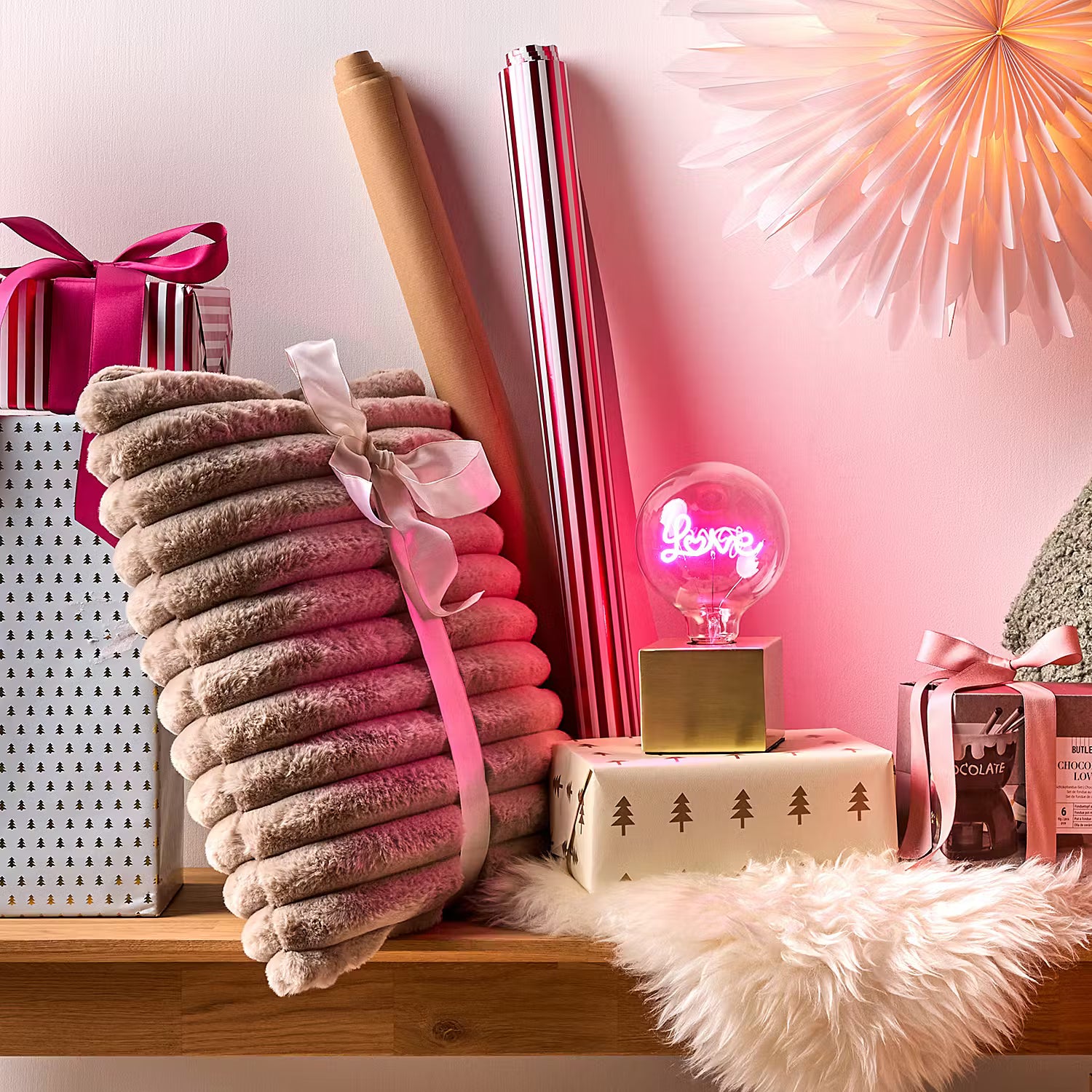 BRIGHT LIGHT LED-Glühlampe Love
