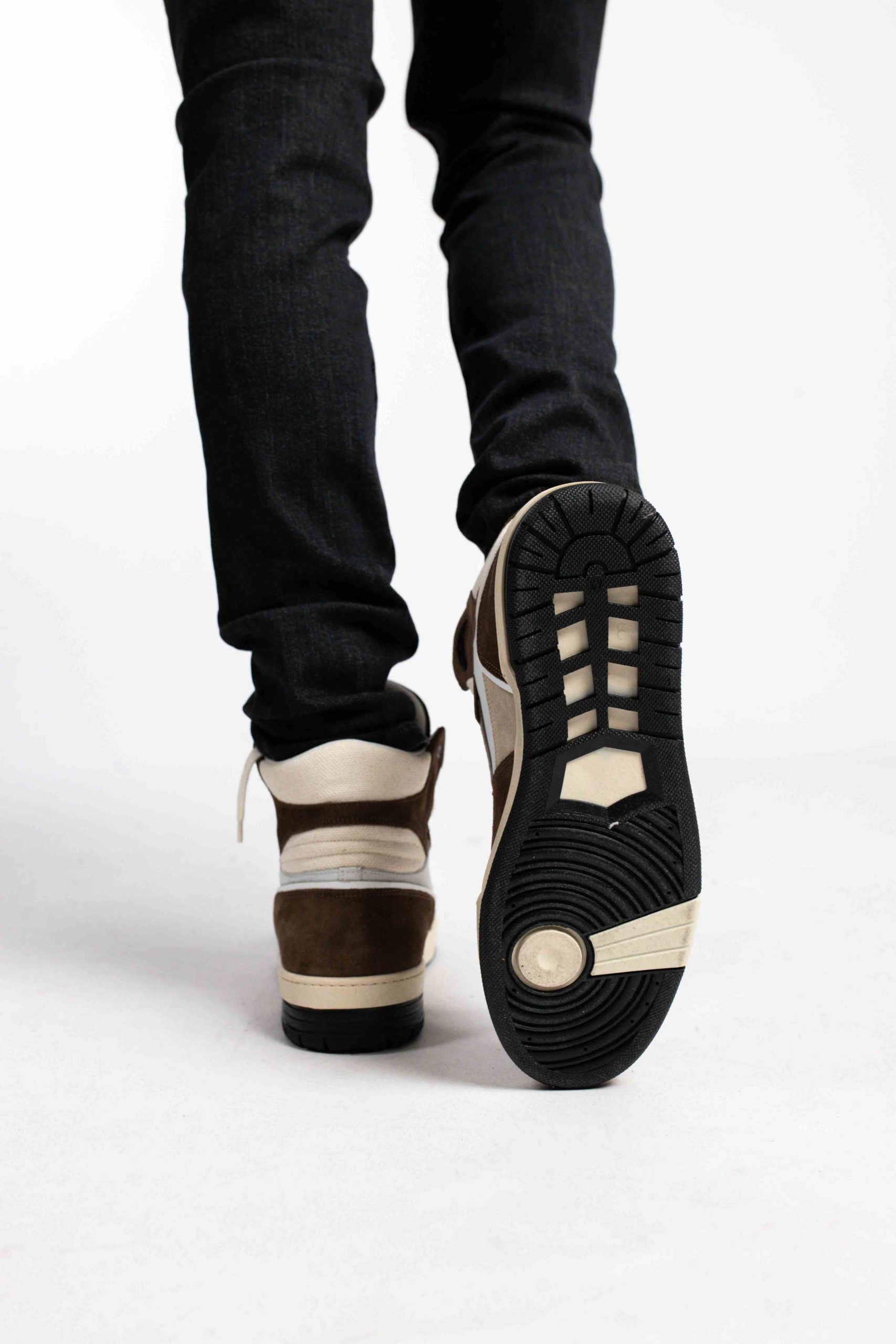 Off The Pitch Basketta Hi Glass Sneakers Bruin/Wit