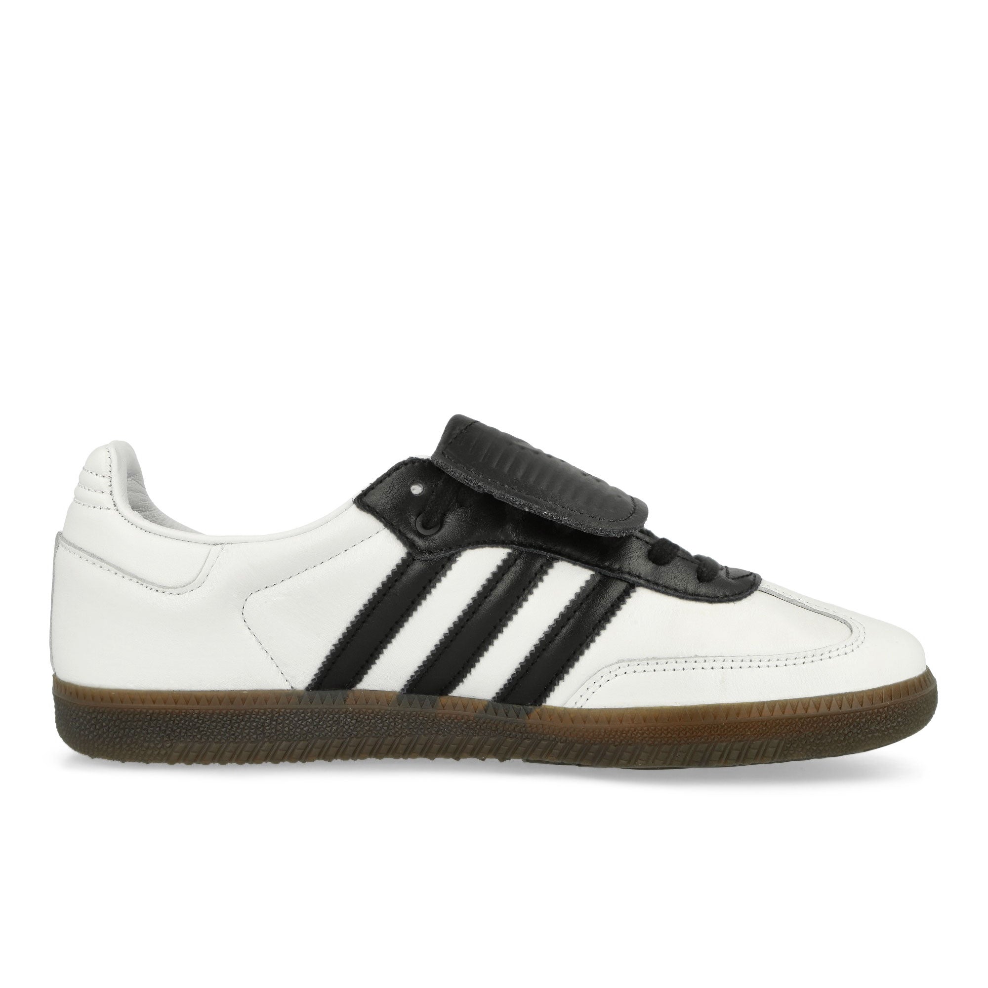 adidas<br>Samba LT