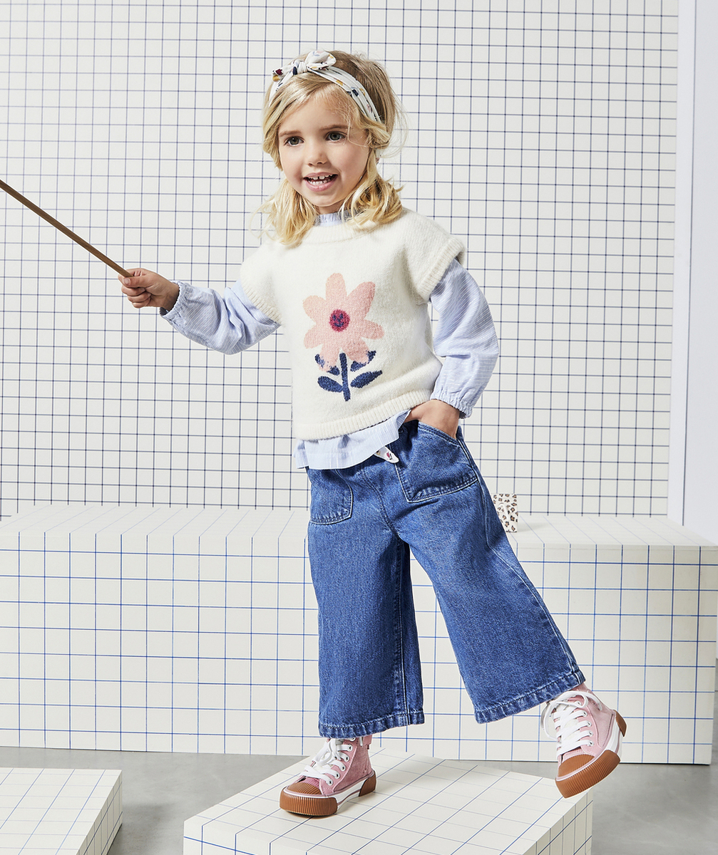 PULL SANS MANCHES BÉBÉ FILLE ÉCRU AVEC MARGUERITE