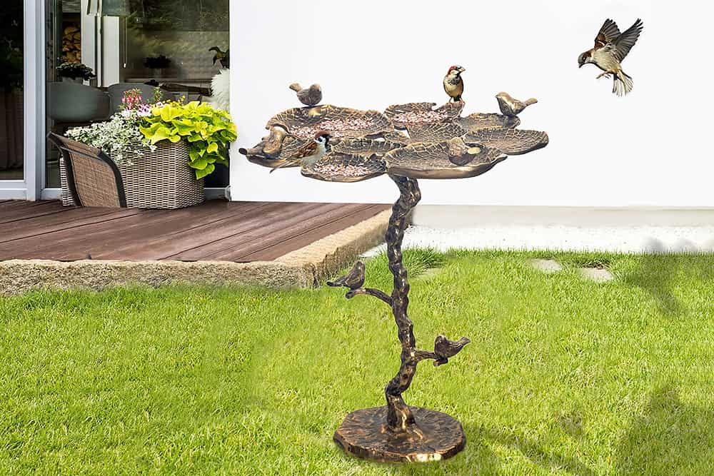 In- und Outdoor Beistelltisch BIRDS 65cm messing antik Blatt-Design wetterfest Vogel-Skulptur