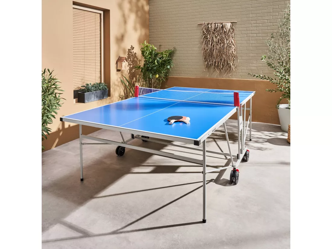 Table de ping pong OUTDOOR bleue - table pliable avec 4 raquettes et 6 balles. pour utilisation extérieure. sport tennis de table