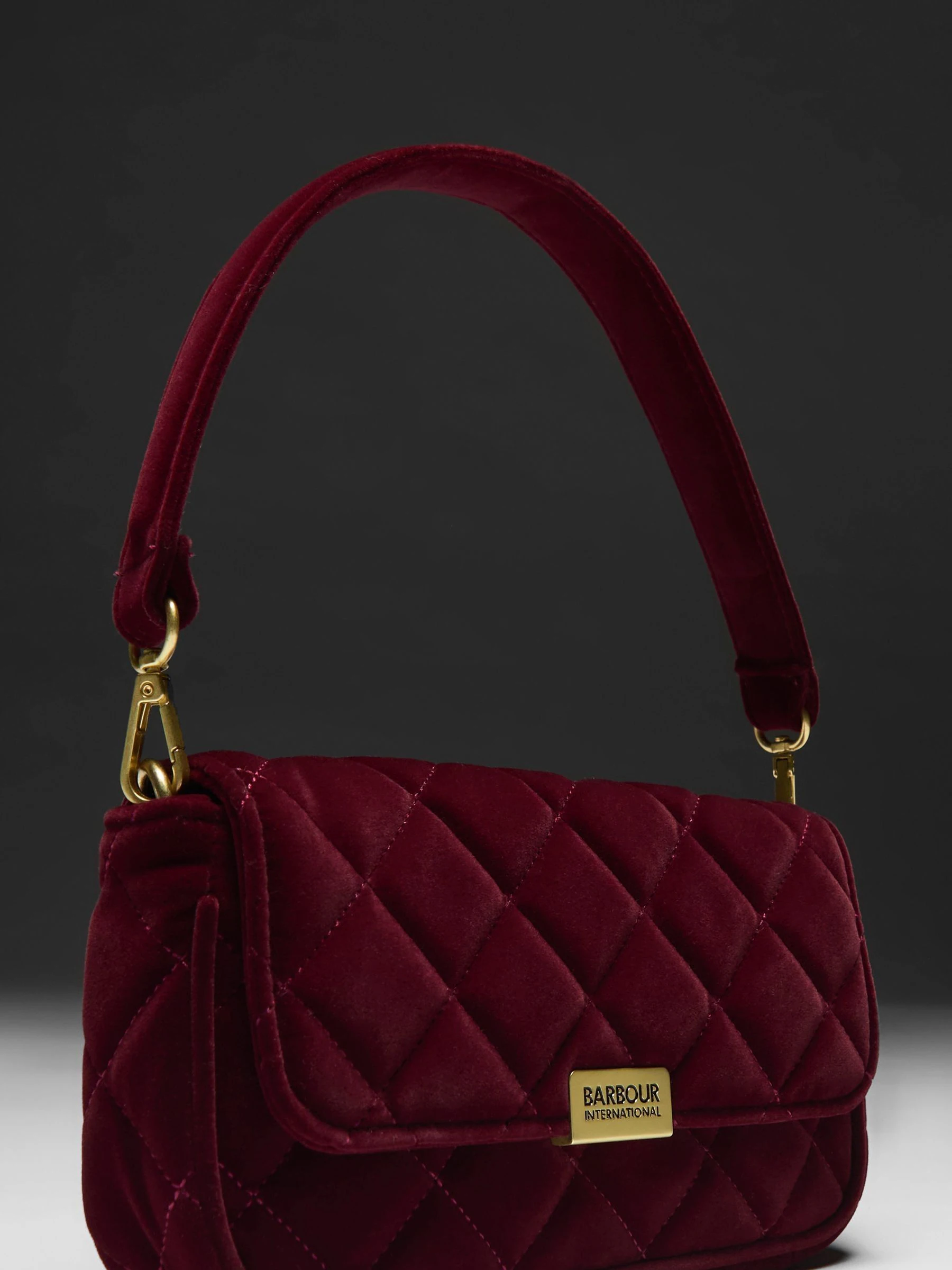 Rood - Barbour® International Quilted Velvet Mini Soho Crossbody Bag