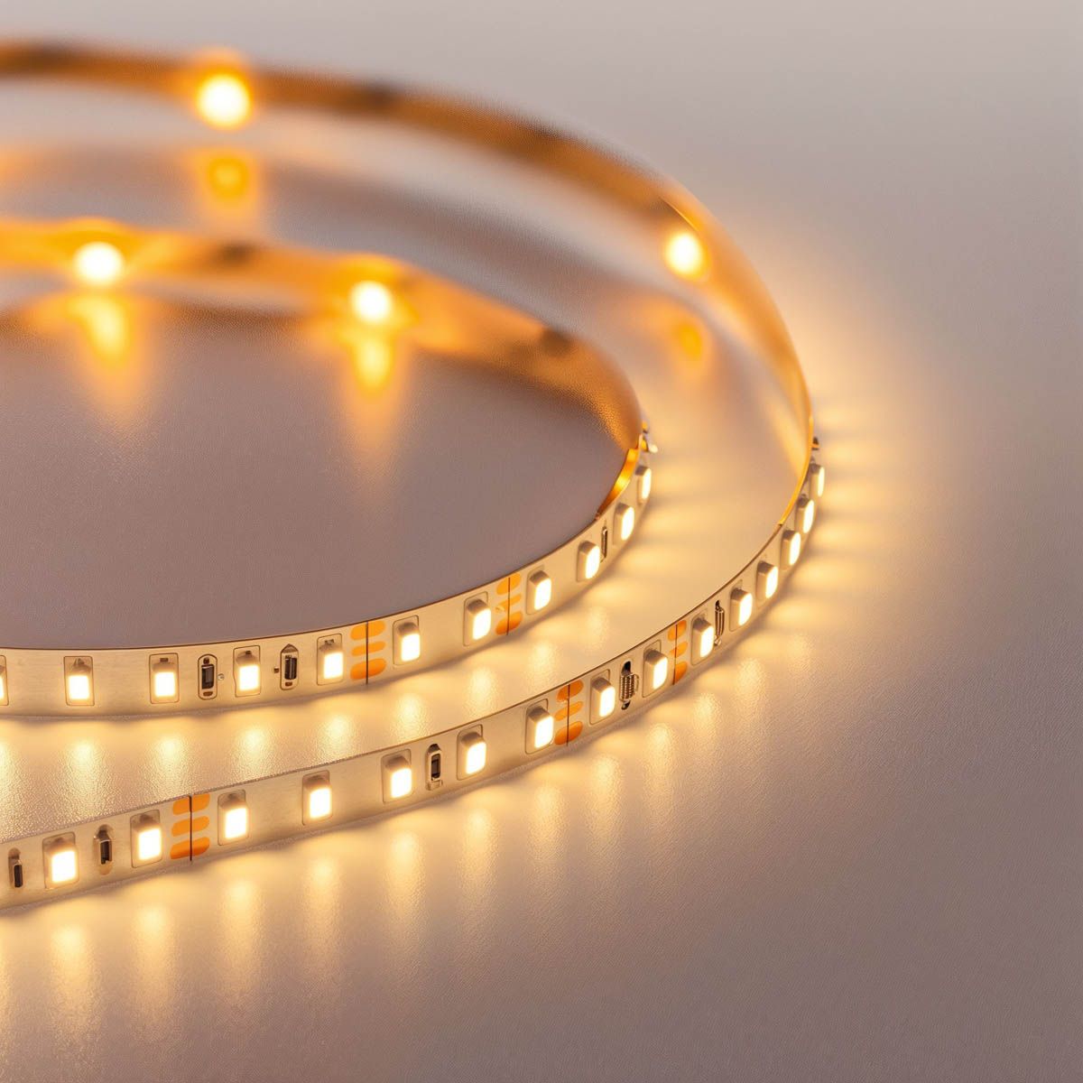 Smart LED strip RGBW 5 meter 18W 1600 lm 2700-6500K