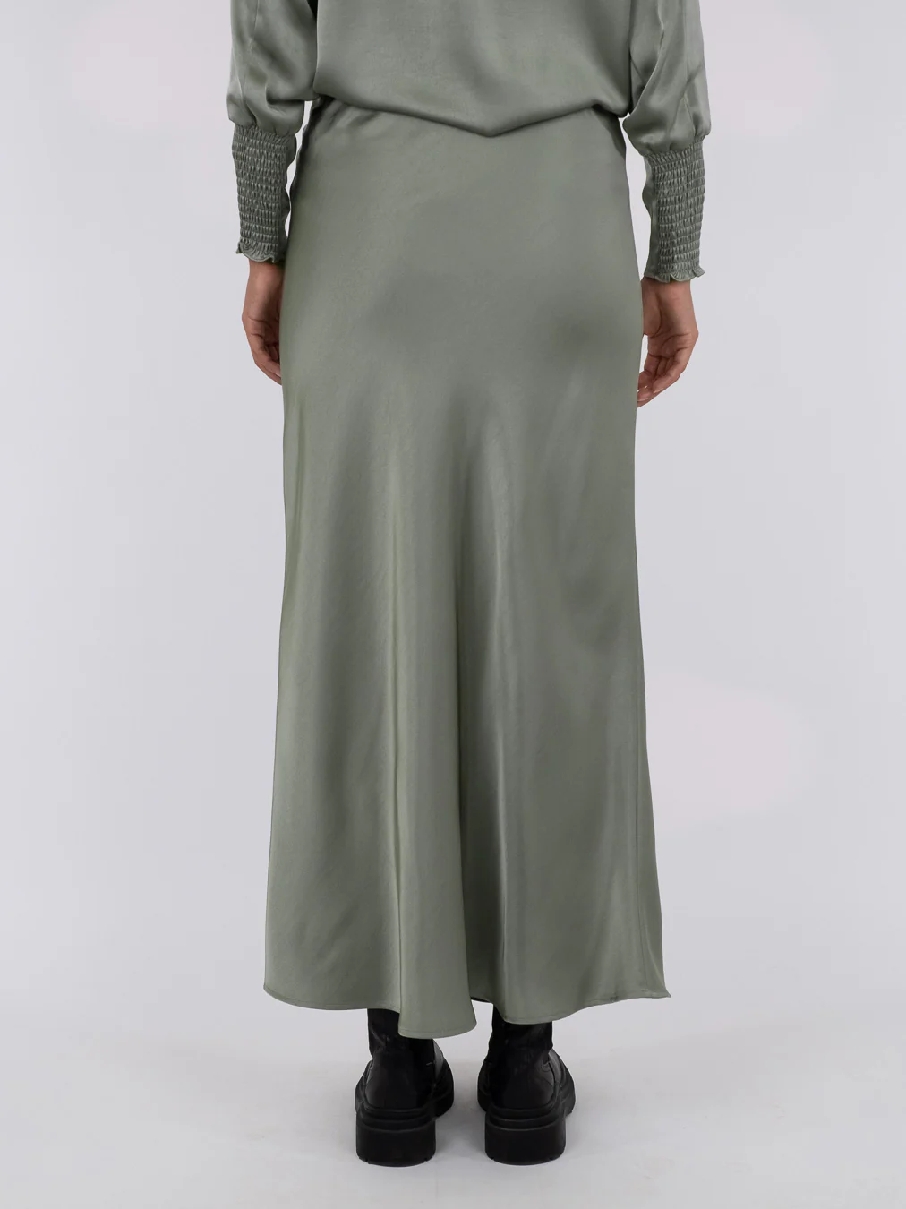Neo Noir  Vicky Heavy Sateen nederdel - Smoke Green