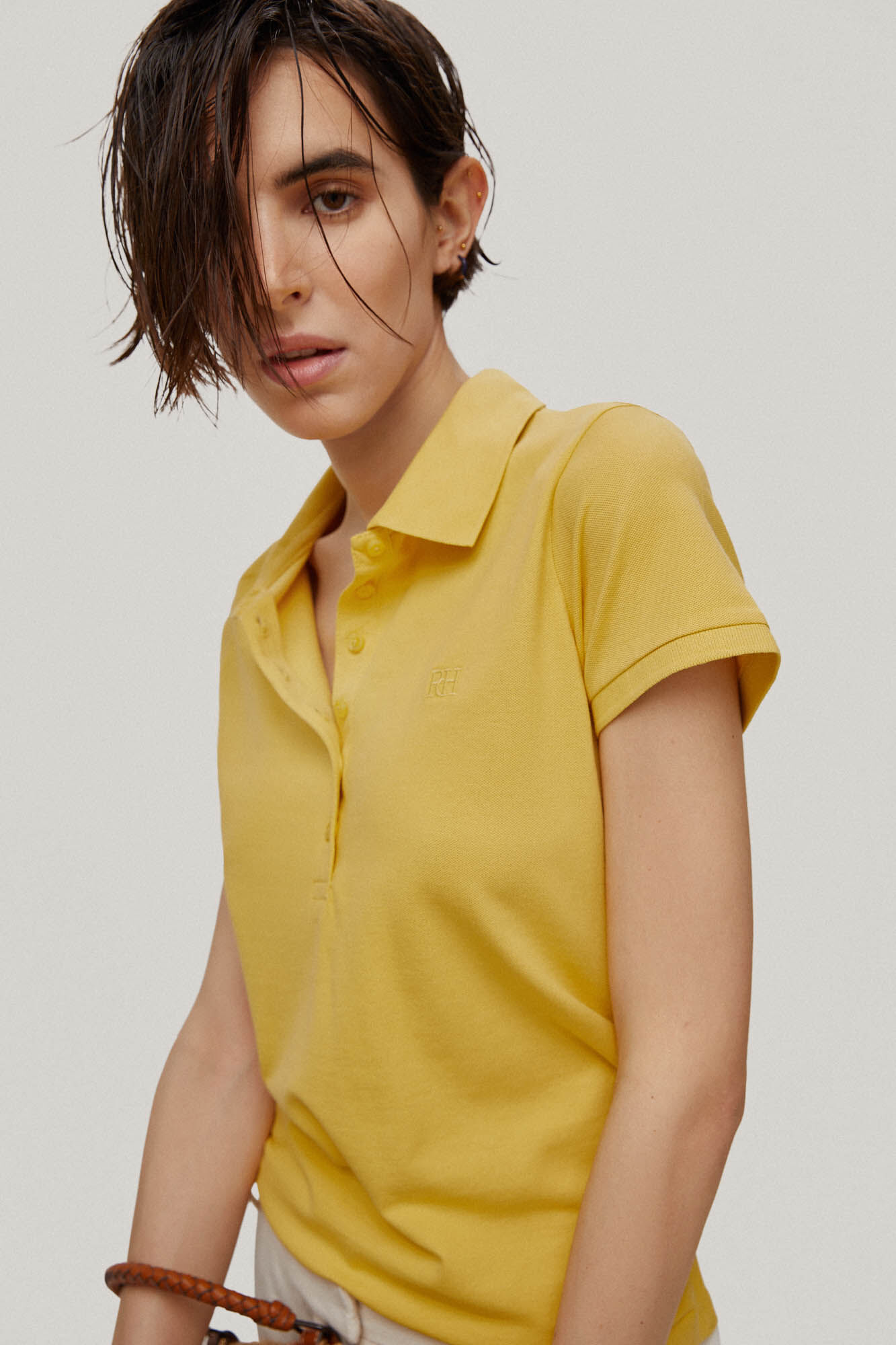 Camisa polo lisa de manga curta - Amarela