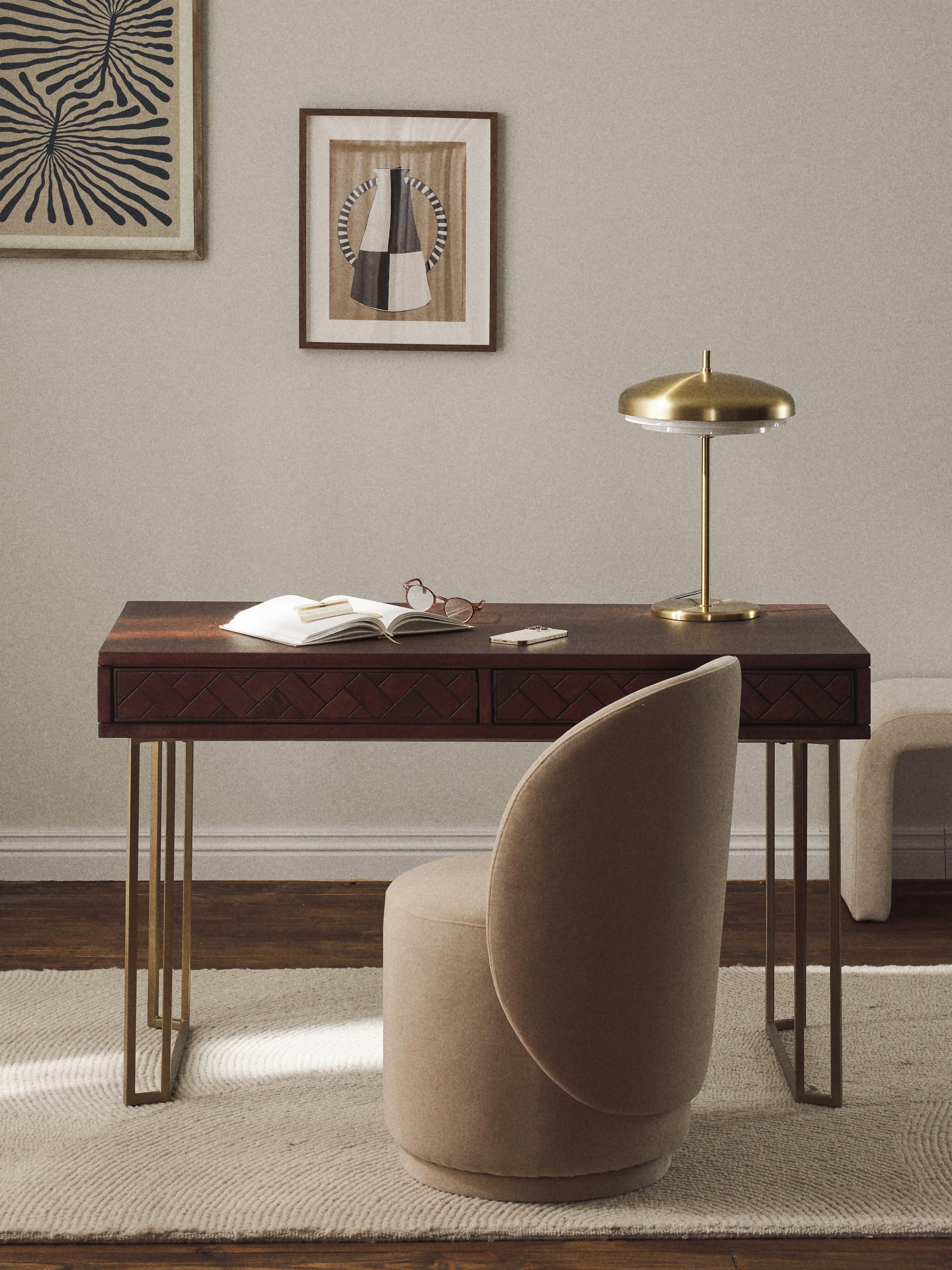 Bureau Luca van mangohout met visgraat-patroon