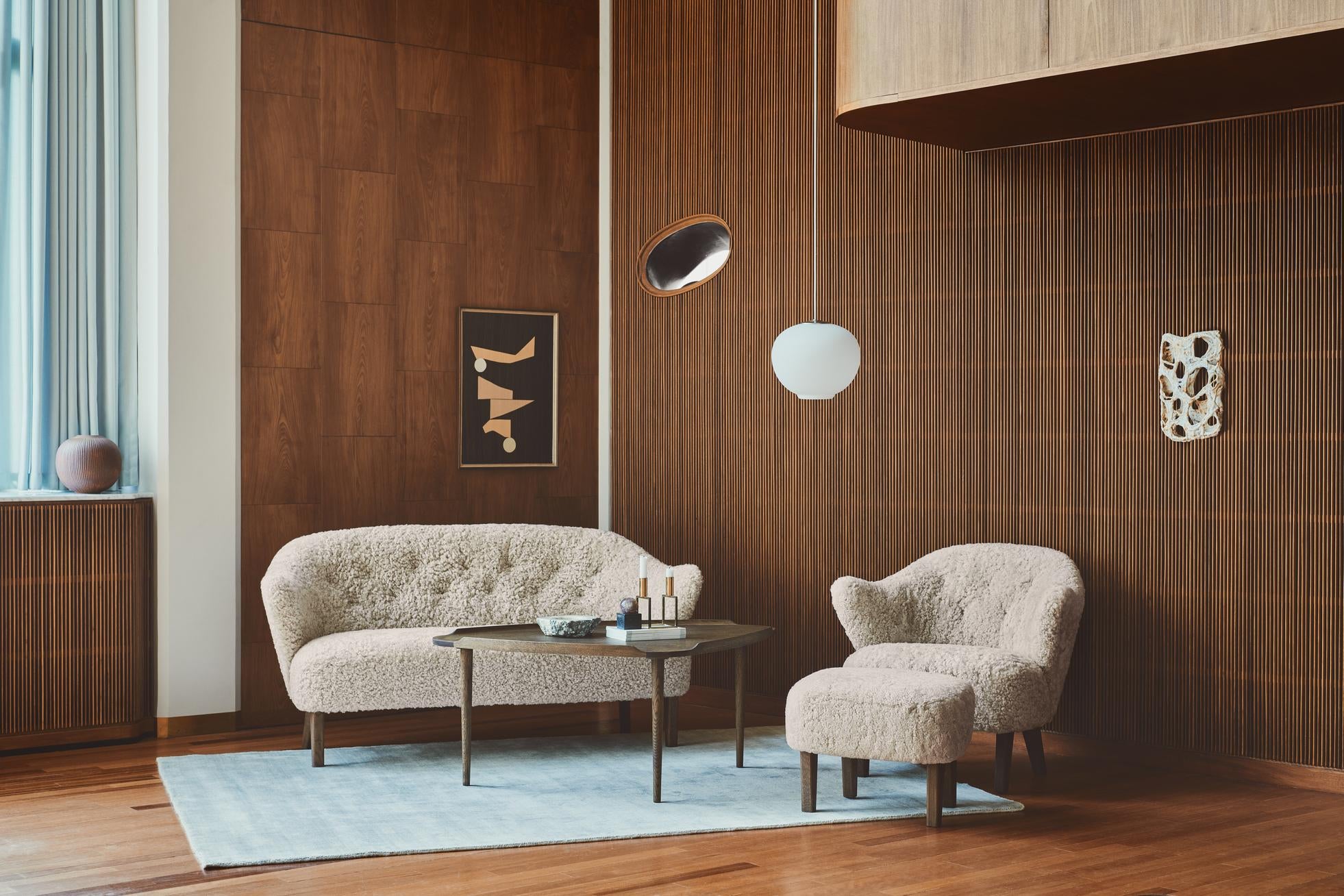 Audo Copenhagen Ingeborg voetenbank donker eiken Grand Mohair 8205