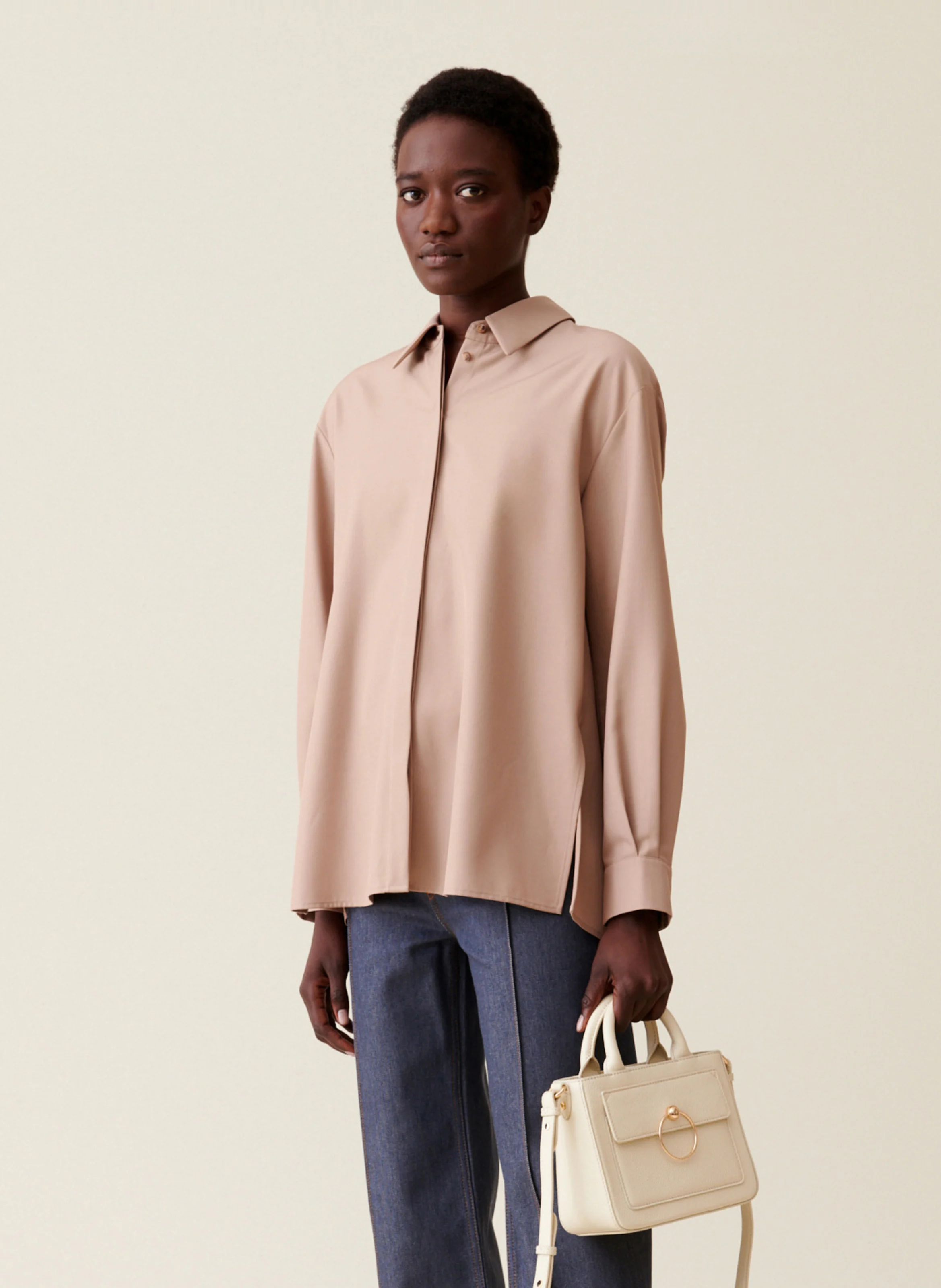 Chemise col classique droite satinée | Beige