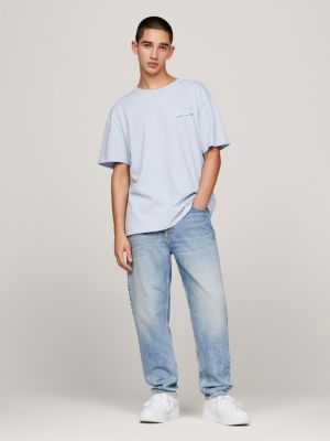 Camiseta com logo metálico nas costas