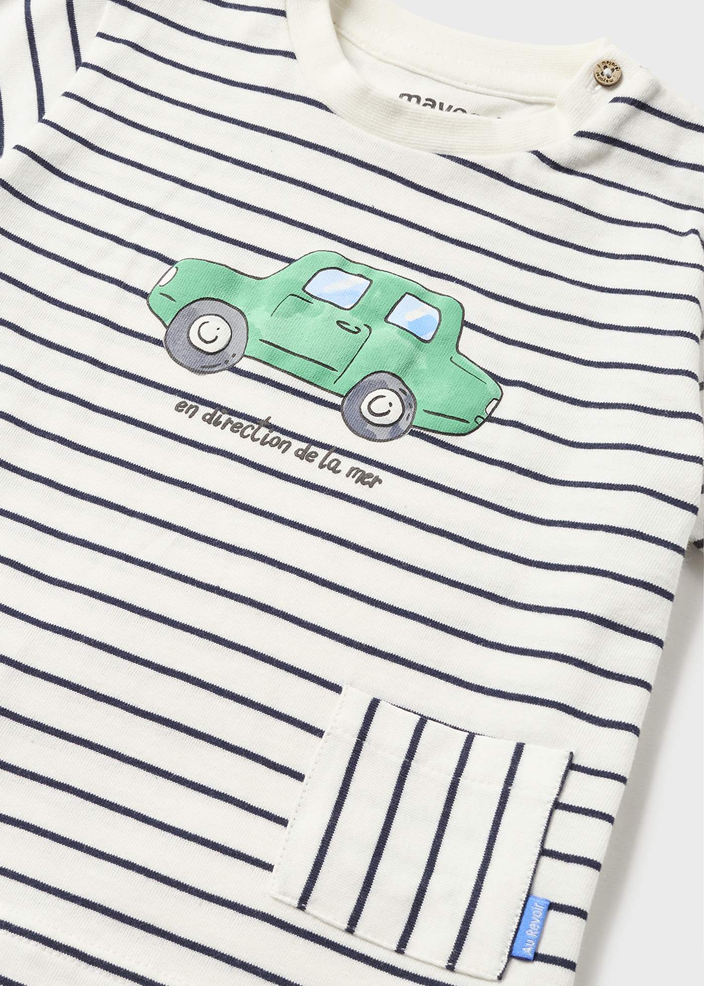 Camiseta infantil com estampa feita em algodão sustentável.