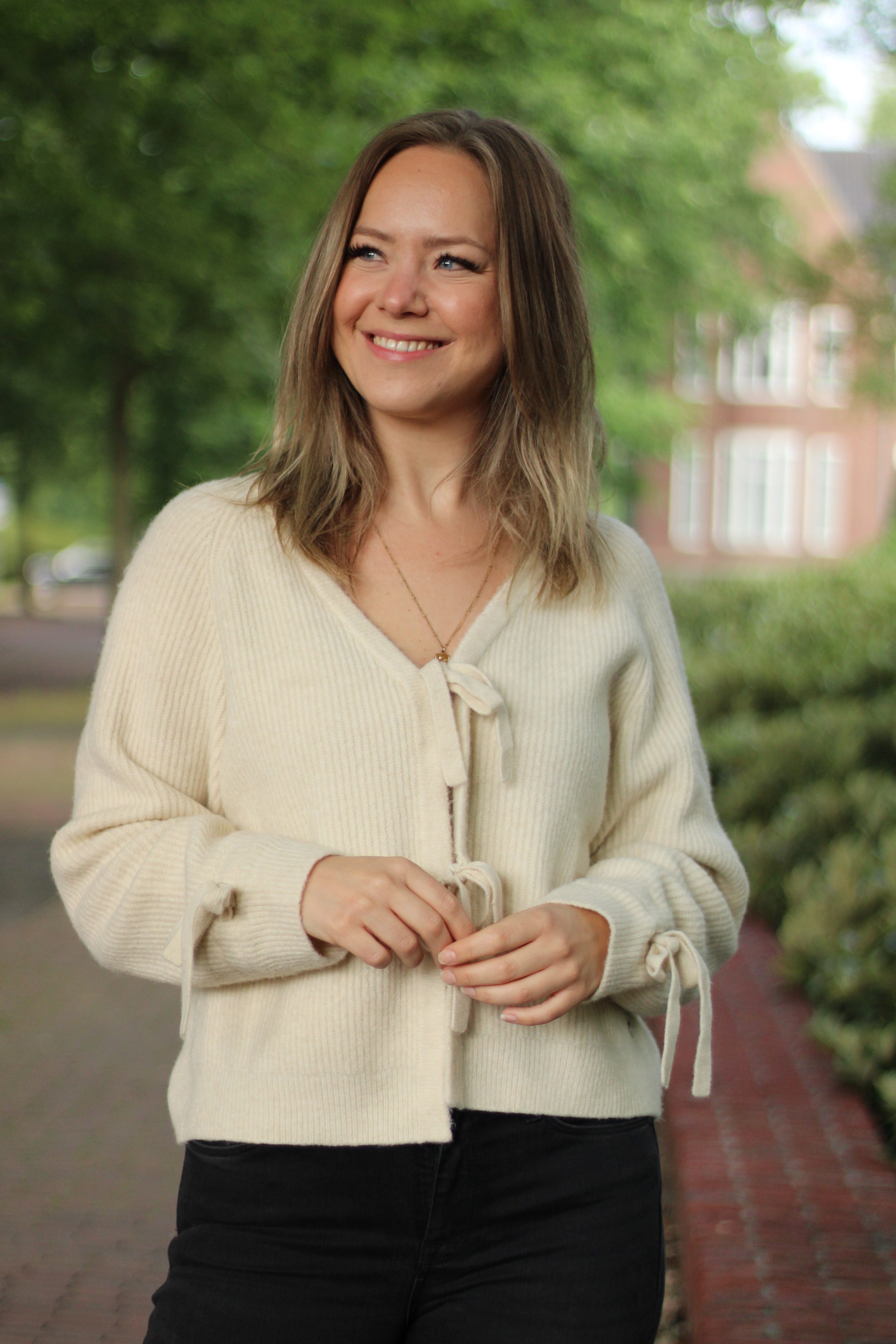 Rino & Pelle - Gouke Knitted Cardigan With Bows - Birch