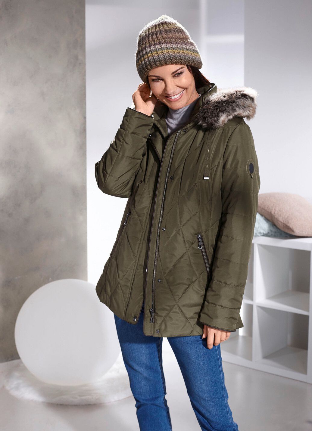 Jacke mit abnehmbarer Kunstpelz-Besatz