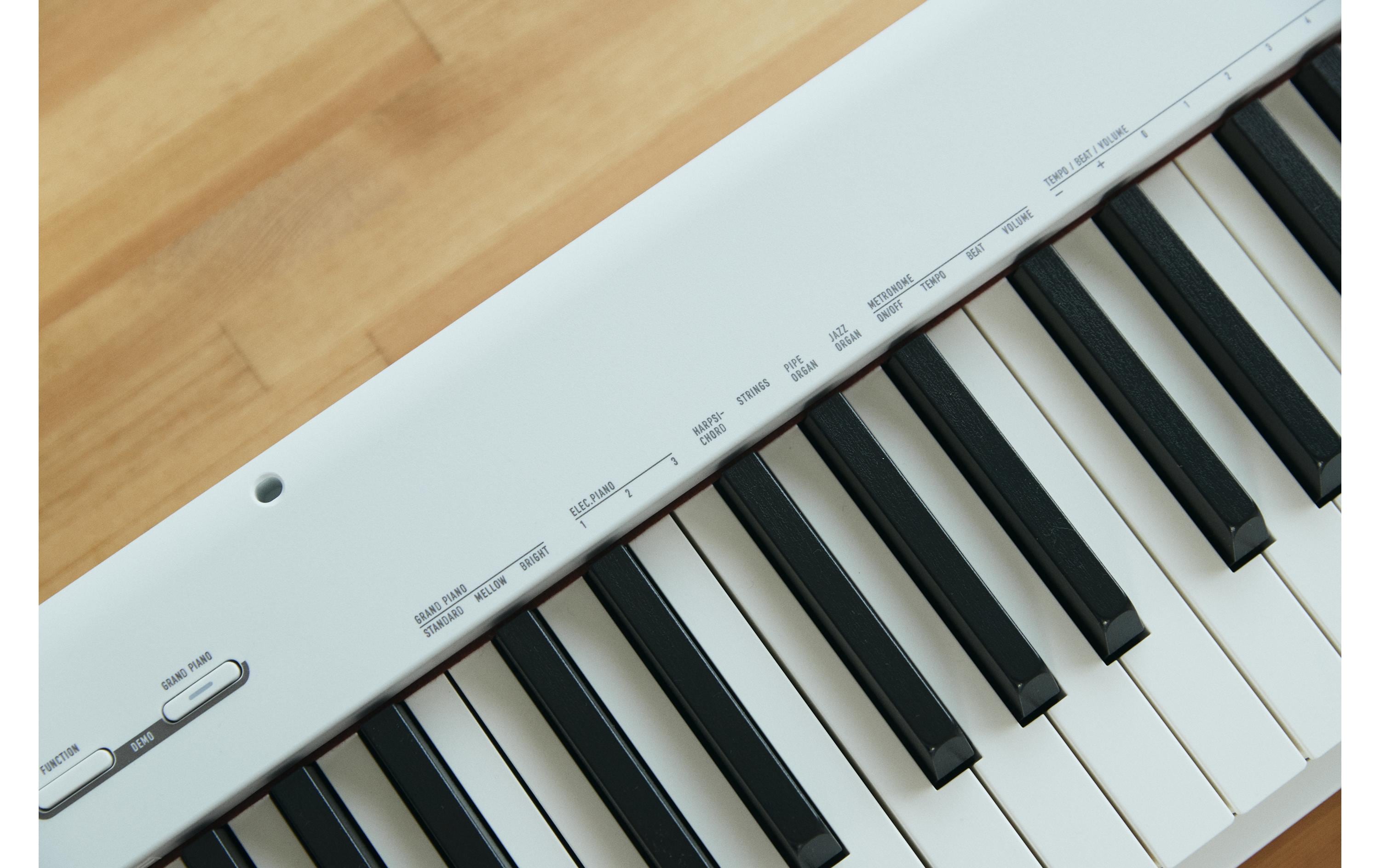 E-Piano CDP-S110WE Weiss<br>Das Einsteigermodell der CDP-S Digitalpiano-Serie mit gewichtetem Scaled-Hammer-Action-Keyboard II mit 88 Tasten