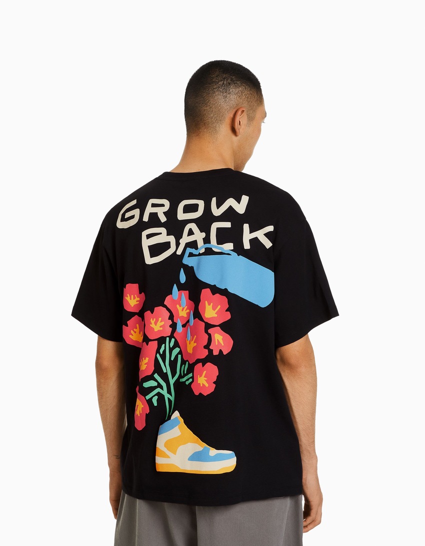 Camiseta de manga curta com estampa e modelagem quadrada