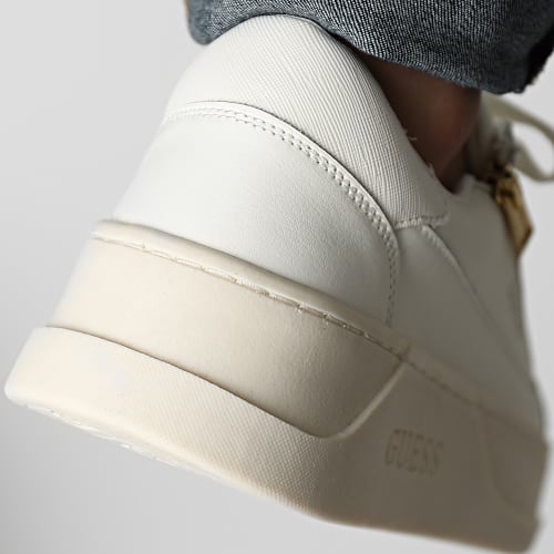 Baskets FM7CAZLEA12 White