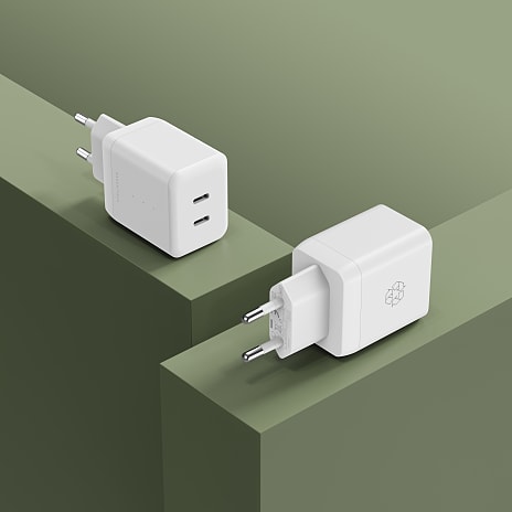 ËSSENTIALS 35W Dual USB-C gan charger