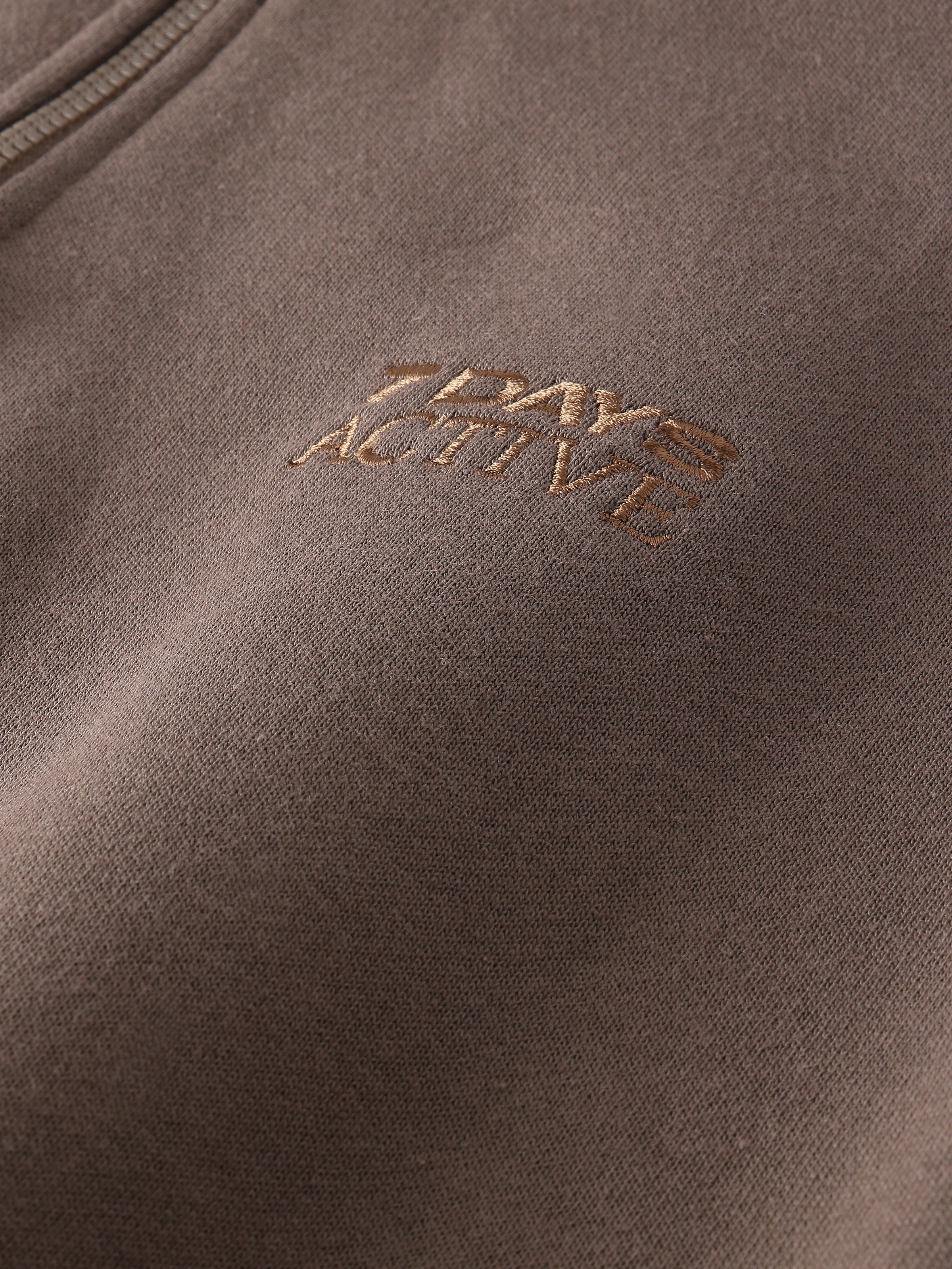 7 DAYS ACTIVE  Organic Fitted Half Zip sweatshirt - Major Brown