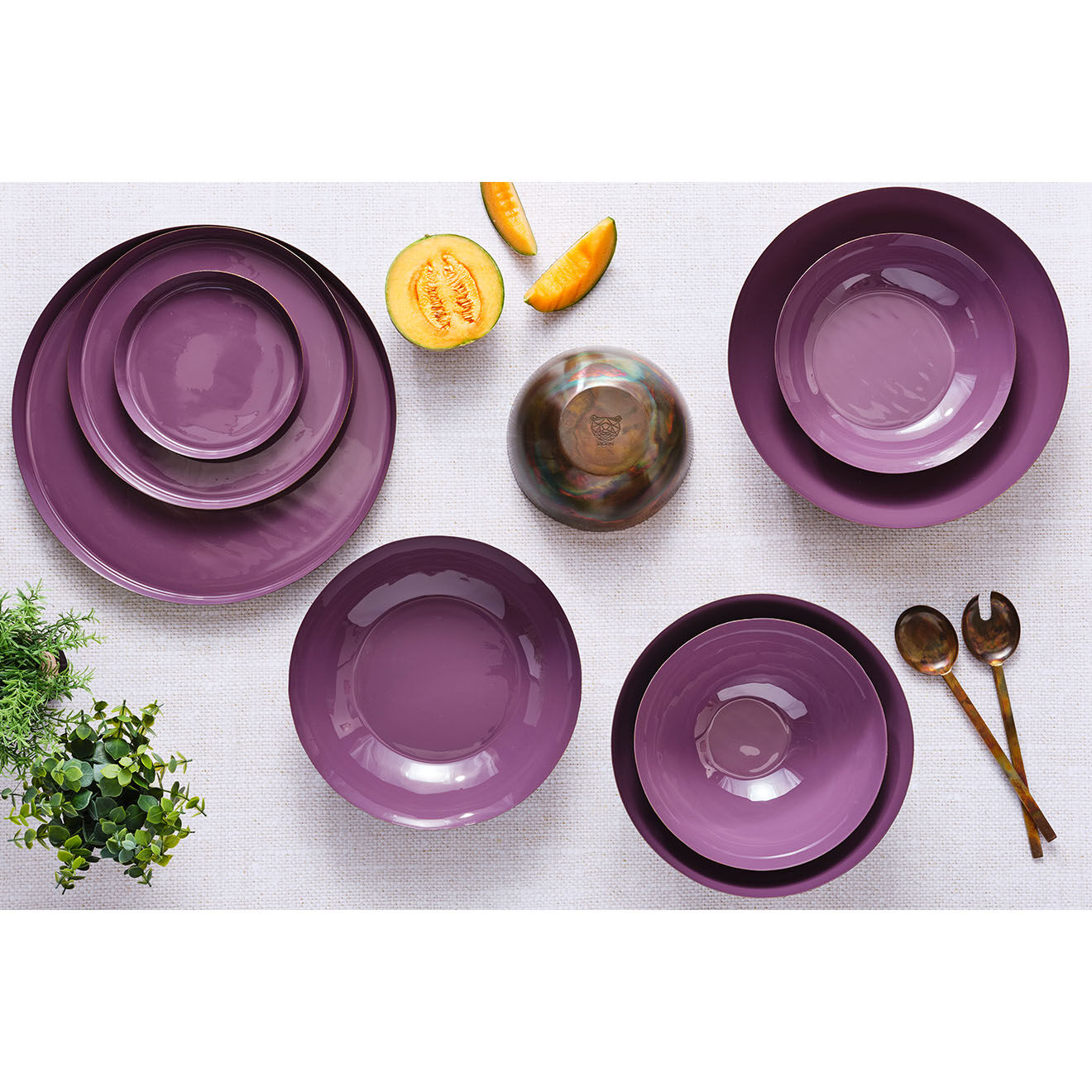 Bjorn Plateau de service en métal Prune - D.20 cm