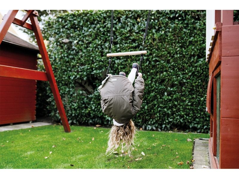 small foot Trapezschaukel mit Turnringen «Black Line» Schaukelspass für Akrobaten